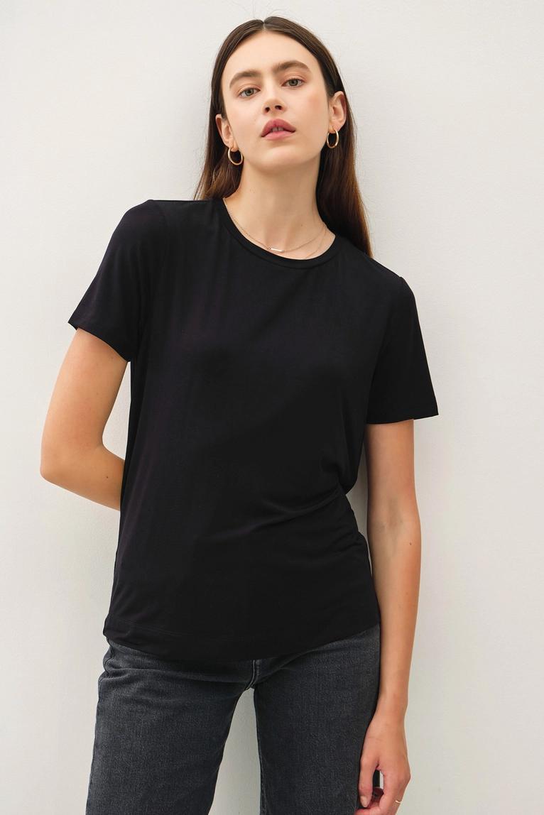 Black Basic Round Neck Tee