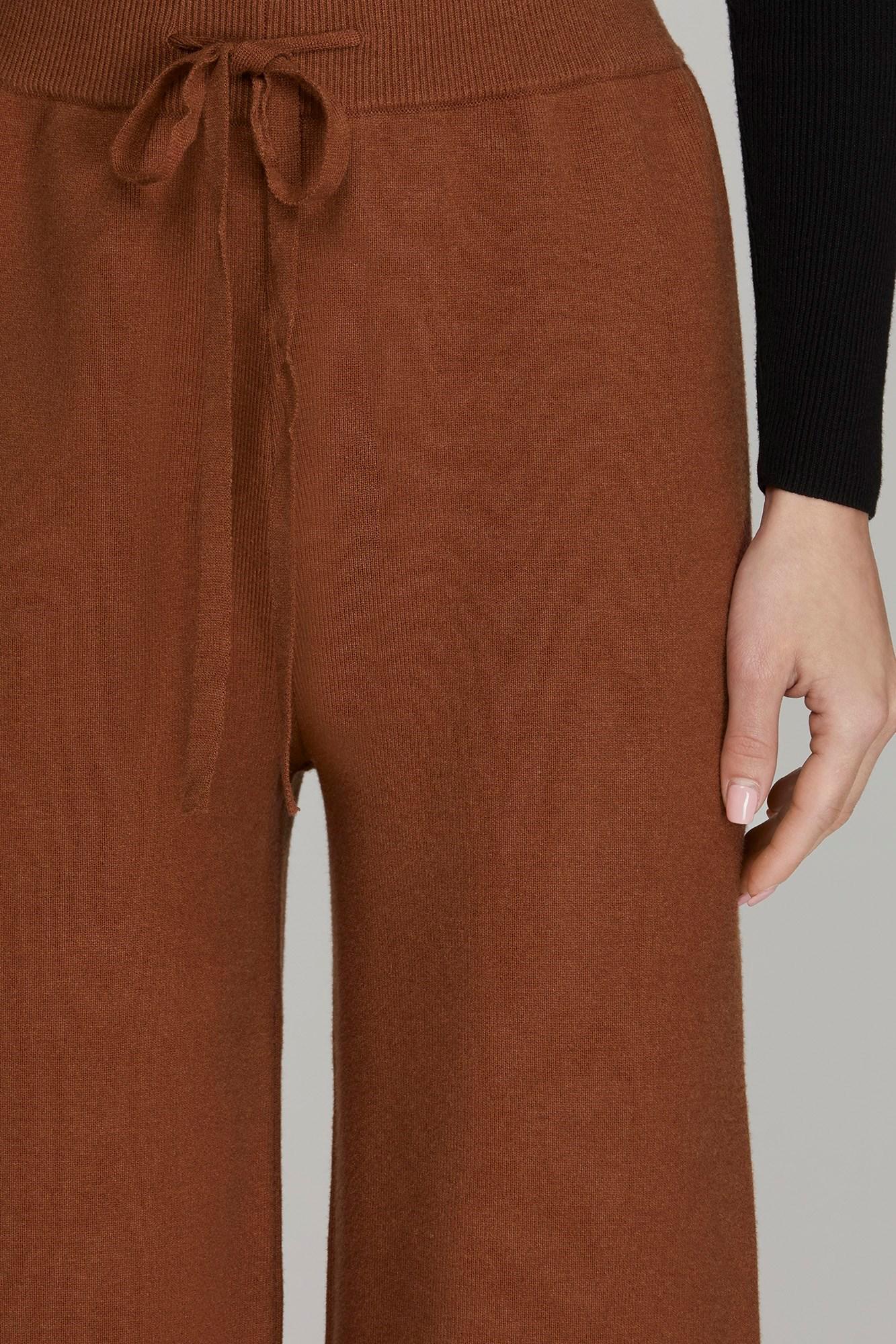 Toffee Capri Sweater Pants