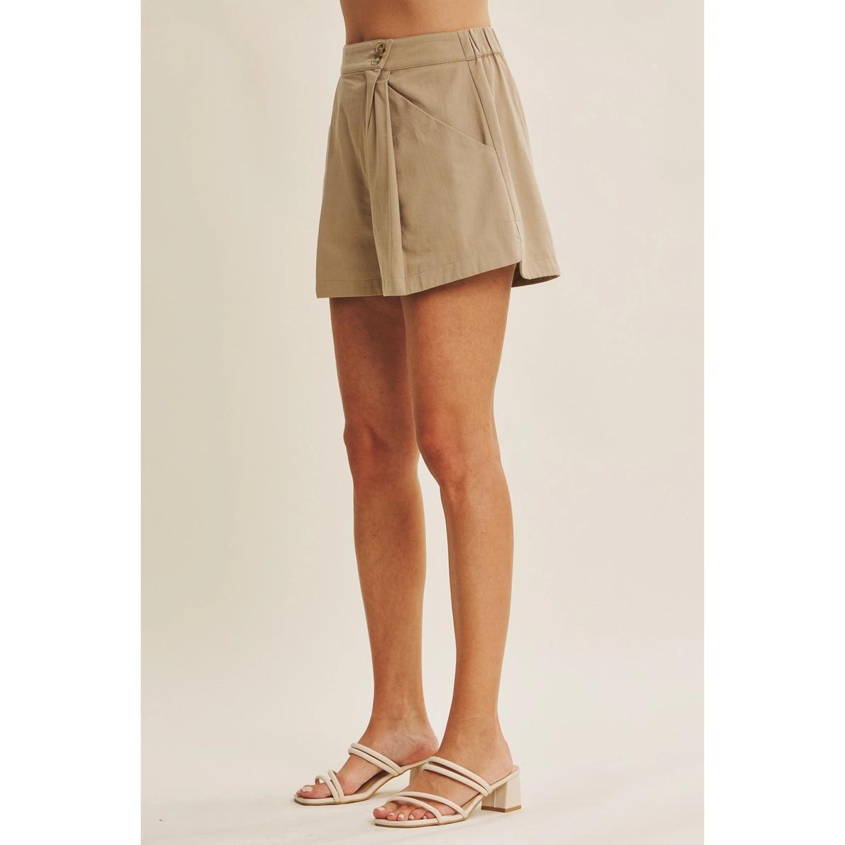 Latte Pleated Short
