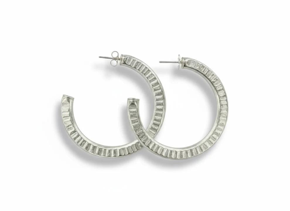 Brushed Silver Hammered Arlene