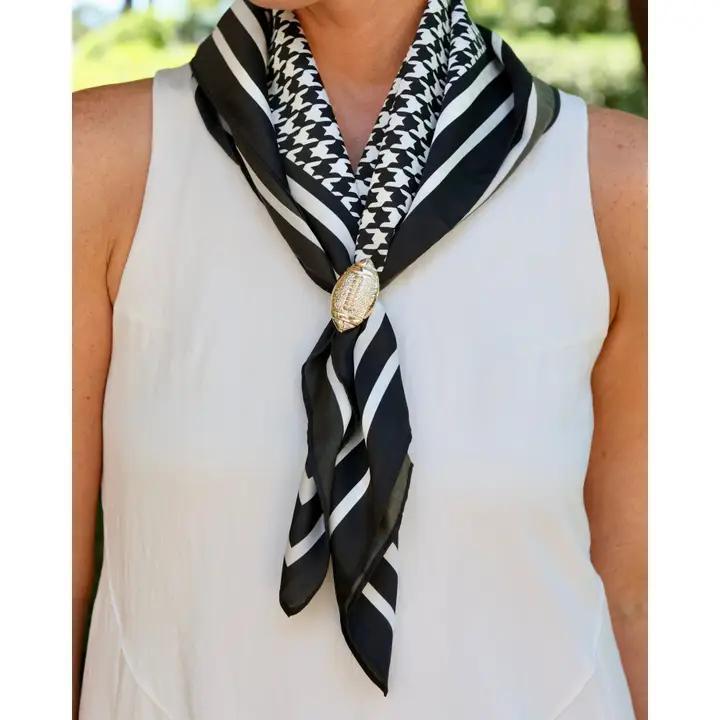 Carlton Houndstooth Scarf Medium
