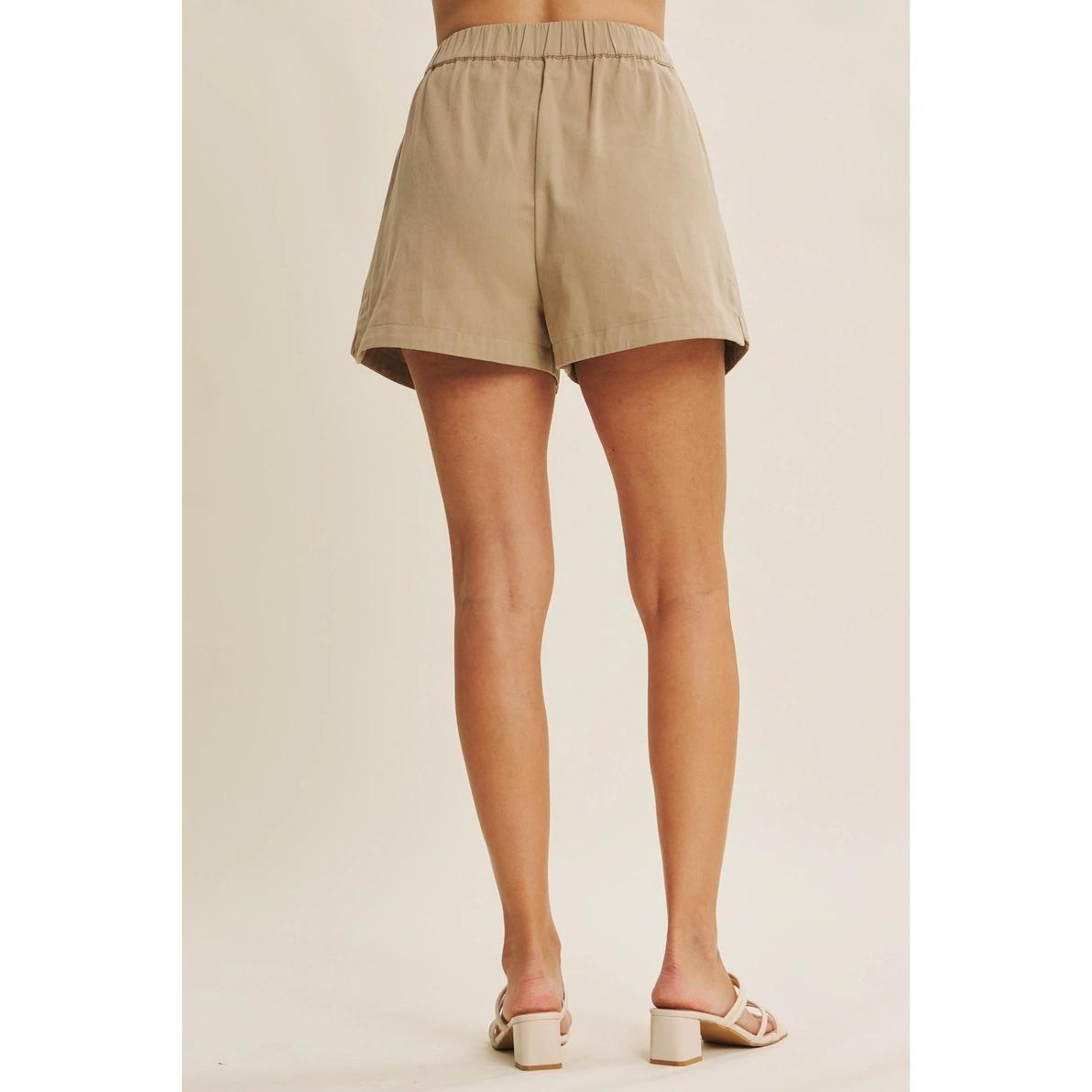 Latte Pleated Short
