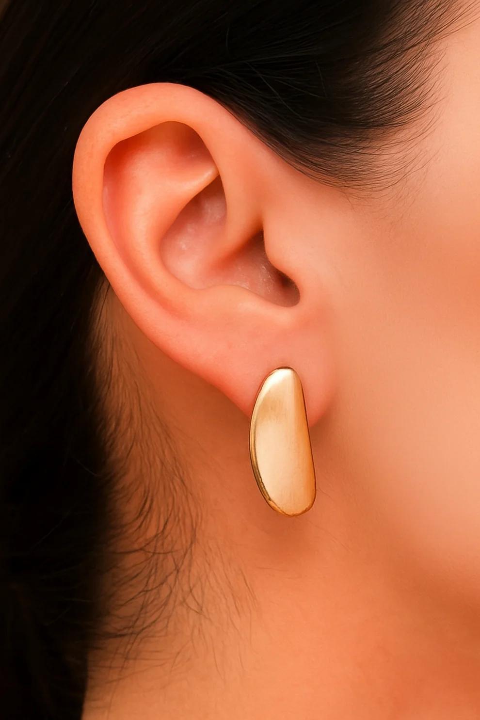 Dew Studs - Shiny Champagne Gold