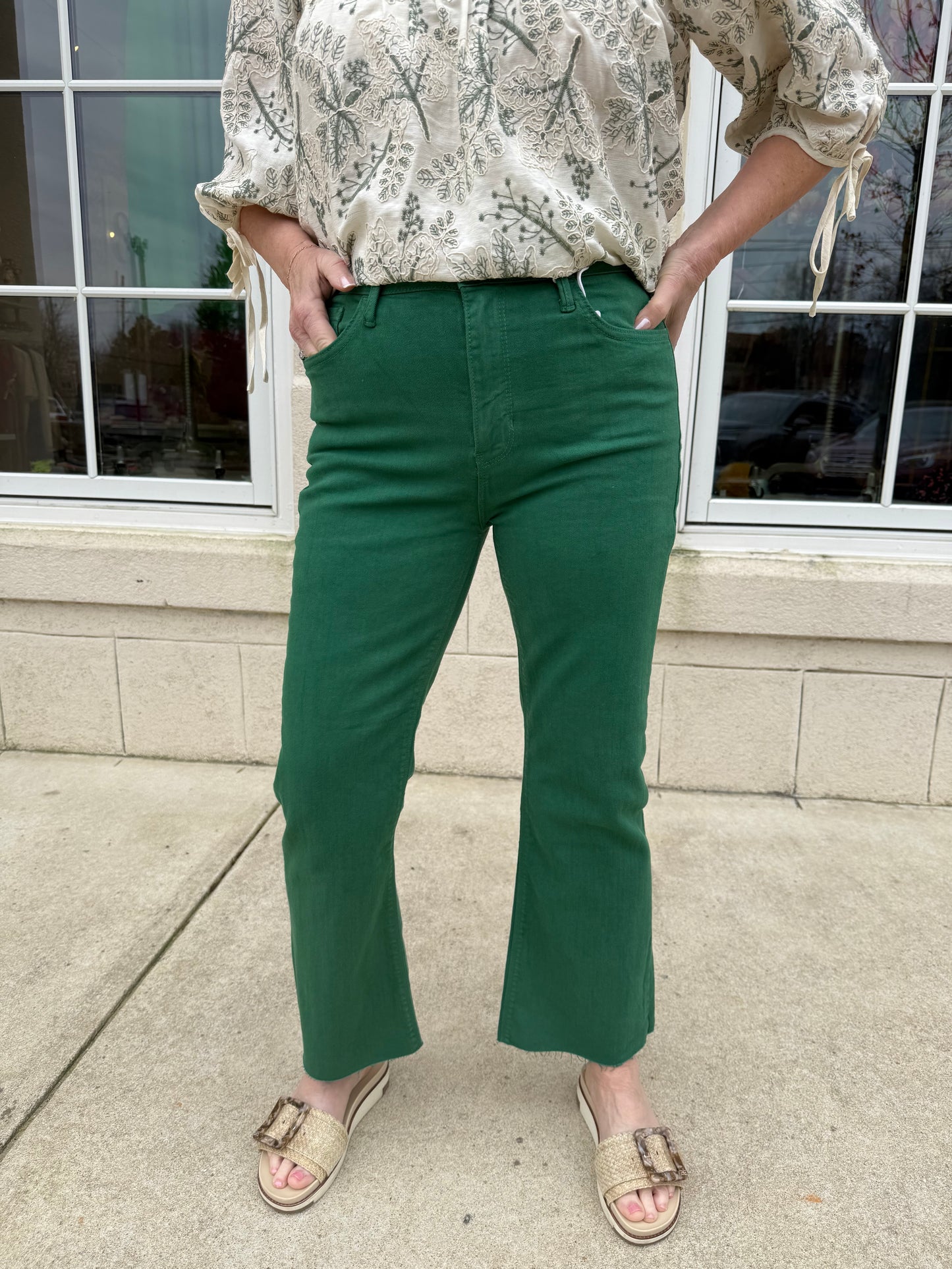 Green HR Cropped Flare