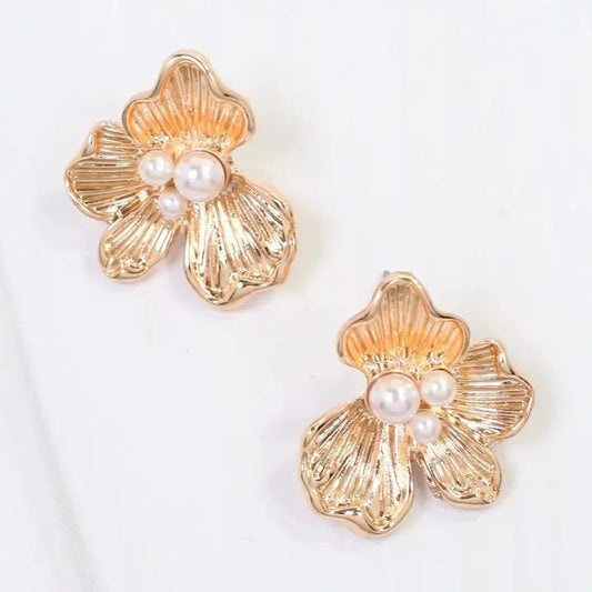 Alice Pearl Flower Earring