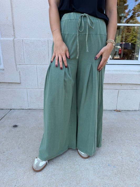 Smoky Emerald Flowy Pleated Pants