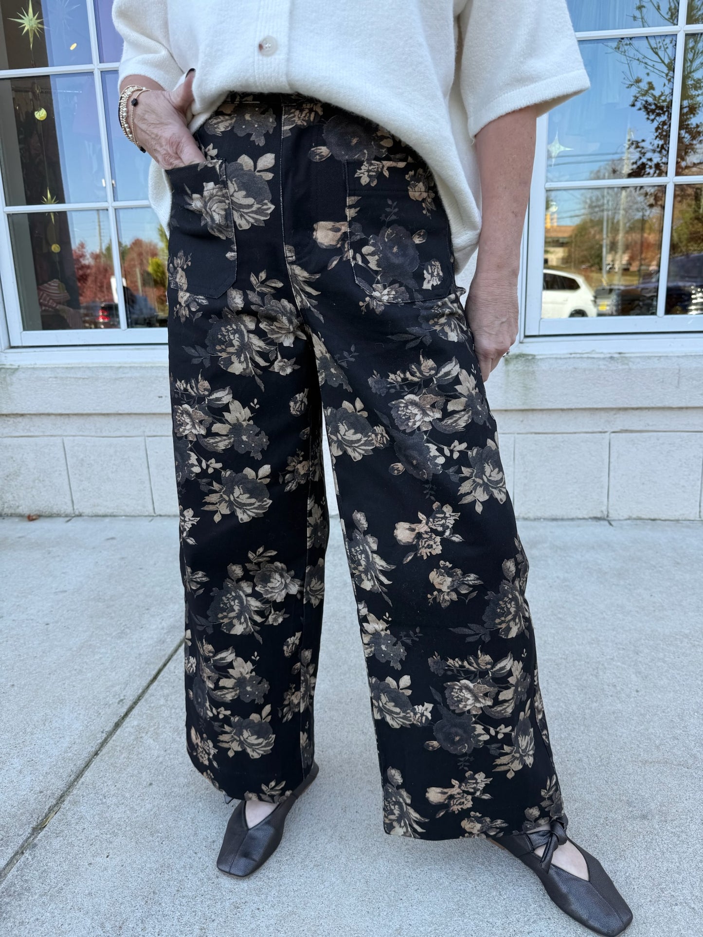 Black and Floral Ankle-Length Pants