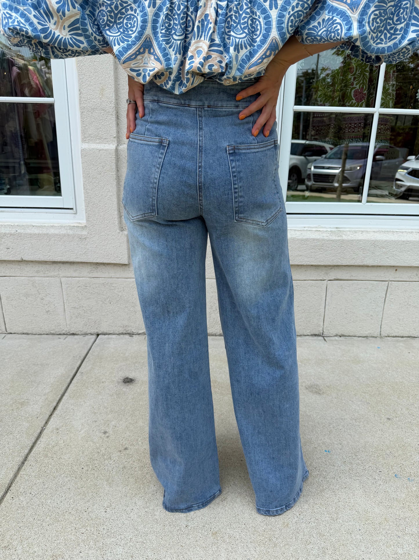 Light Denim Topstitched Jean